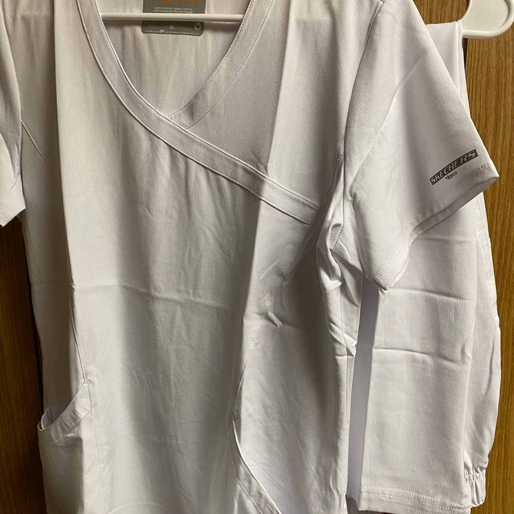Women’s skechers scrubs by barco